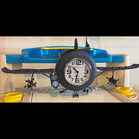 Plane Clock - Picture 1 of 2